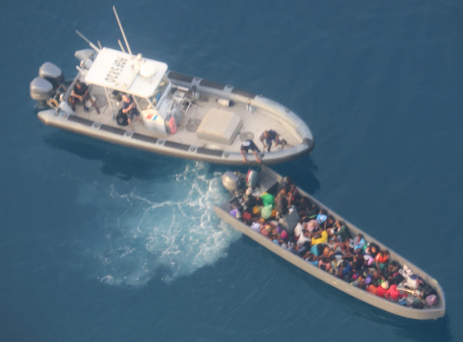 Interception d’une barque transportant 55 Malgaches à son bord